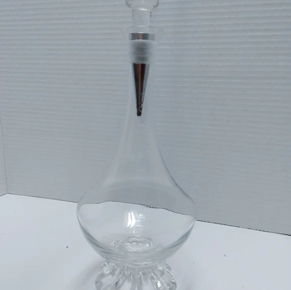 CRYSTAL DECANTER HAND BLOWN, Home Decor, collector - Picture 3 of 8